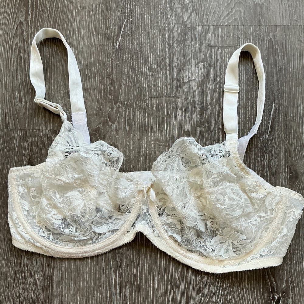 Vintage Wynette by Valmont Style 833 Full Coverage Lace‎ Bra 40D Ivory